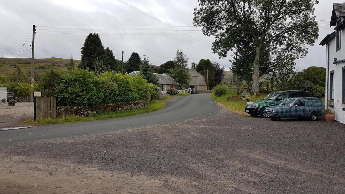 Glenisla Hotel Blairgowrie and Rattray Exterior photo
